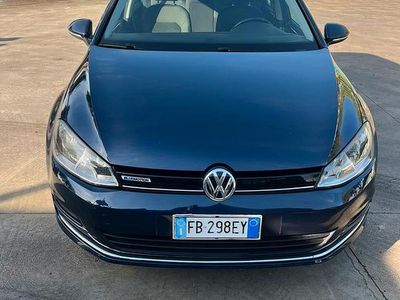 Usata VW Golf VII Highline 110 CV (80 kW) 2015 Blu Berlina