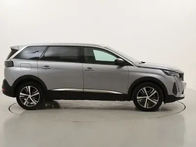 Usata Peugeot 5008 Allure 131 CV (96 kW) 2024 SUV