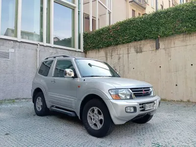 Usata Mitsubishi Pajero 203 CV (149 kW) 2001 Argento SUV