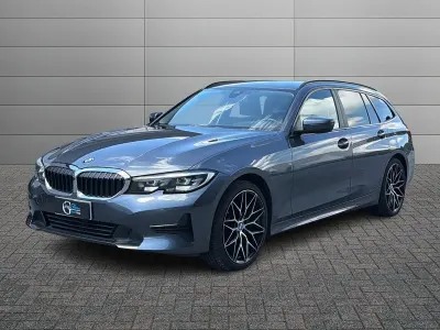Begagnad BMW 318 Sport Line 150 HK (110 kW) 2019 Grå Kombi