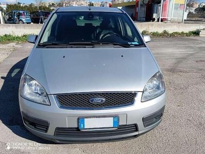 Usata Ford Focus Ghia 90 CV (66 kW) 2006 Grigio Berlina
