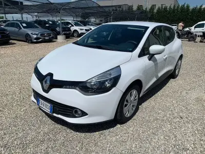 Usata Renault Clio IV 75 CV (55 kW) 2015 Bianco Berlina