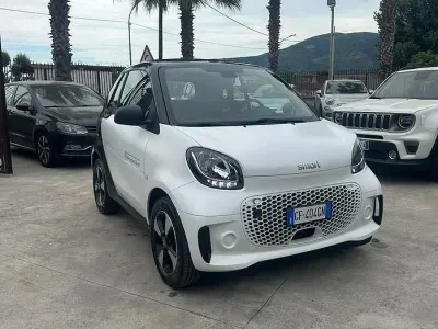Usata Smart ForTwo Electric Drive Pulse 41 kW (56 CV) 2021 Bianco Cabrio