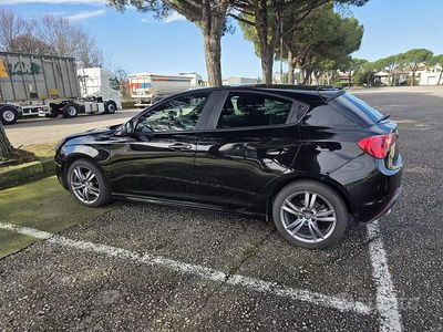 Usata Alfa Romeo Giulietta Sprint 120 CV (88 kW) 2017 Utilitaria
