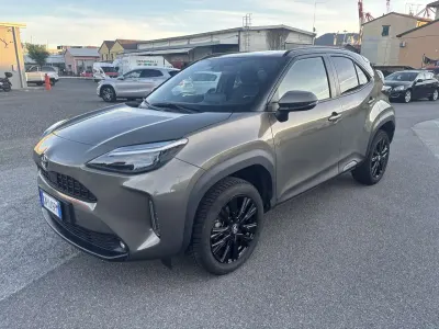 Usata Toyota Yaris Cross Trend 92 CV (67 kW) 2023 Marrone SUV