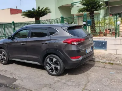 Usata Hyundai Tucson 177 CV (130 kW) 2017 Marrone SUV