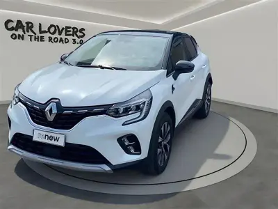 Käytetty Renault Captur Intens 101 HP (74 kW) 2023 Valkoinen Katumaasturi