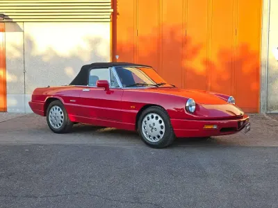Usata Alfa Romeo Spider 117 CV (86 kW) 1993 Rosso Cabrio