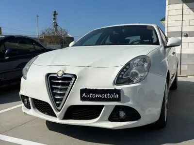 Gebraucht Alfa Romeo Giulietta Progression 140 PS (102 kW) 2011 Weiß Kleinwagen