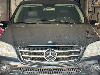 Usata Mercedes ML320 224 CV (164 kW) 2005 Nero SUV