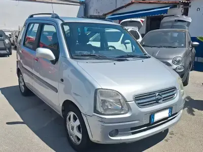 Usata Opel Agila Njoy 75 CV (55 kW) 2002 Grigio Monovolume