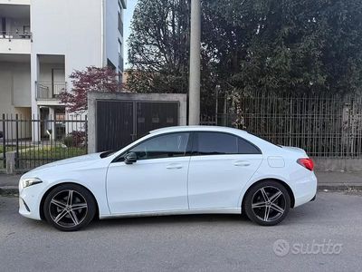 Usata Mercedes A180 136 CV (100 kW) 2022 Bianco Berlina