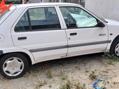 Bianco Usata 1998 Peugeot 106 Utilitaria | 1000 €
