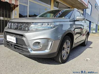 Käytetty Suzuki Vitara 129 HP (94 kW) 2023 Harmaa Katumaasturi