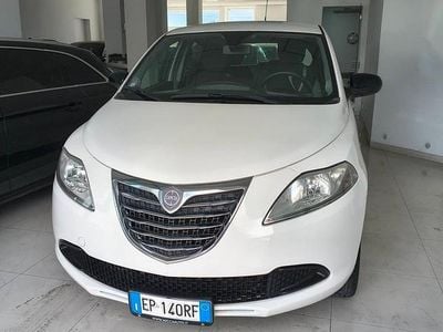 Usata Lancia Ypsilon Silver 85 CV (62 kW) 2013 Bianco Utilitaria