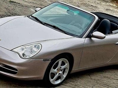 Usata Porsche 911 Carrera 4 Cabriolet 320 CV (235 kW) 2002 Grigio Cabrio