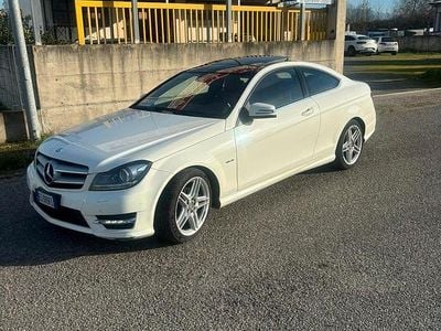 Usata Mercedes C220 170 CV (125 kW) 2012 Bianco Coupé