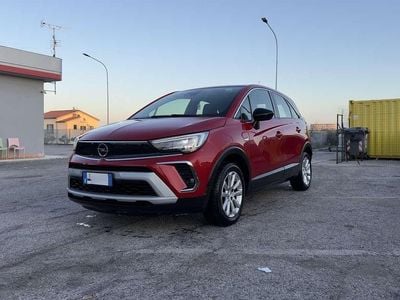 Usata Opel Crossland X Design & Tech 110 CV (80 kW) 2022 Rosso SUV