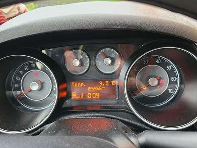 Usata Fiat Punto Street 77 CV (56 kW) 2015 Bianco Berlina