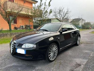 Usata Alfa Romeo GT Progression 140 CV (102 kW) 2005 Nero Coupé