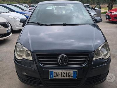 Usata VW Polo Trendline 63 CV (46 kW) 2005 Grigio Utilitaria