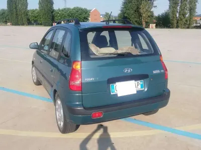 Usata Hyundai Matrix Style 82 CV (60 kW) 2004 Blu/azzurro Monovolume