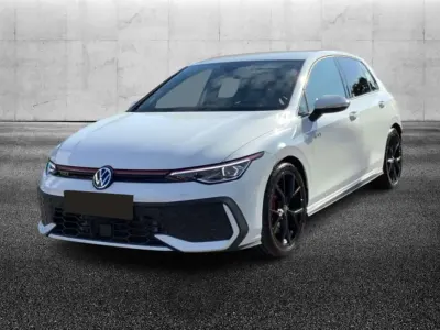 Usata VW Golf VIII GTI 265 CV (194 kW) 2025 Bianco Berlina