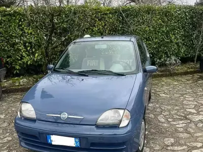 Usata Fiat 600 54 CV (39 kW) 2006 Blu Utilitaria
