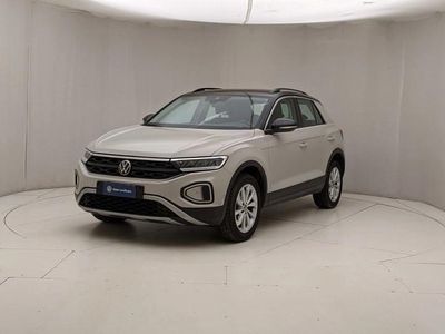 Usata VW T-Roc Life 110 CV (80 kW) 2023 Bianco SUV