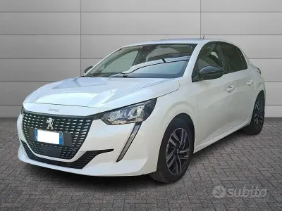 Usata Peugeot 208 Allure 102 CV (75 kW) 2023 Bianco Utilitaria