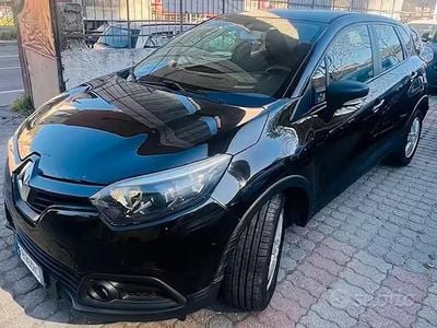 Occasion Renault Captur Iconic 90 ch (66 kW) 2015 Noir SUV