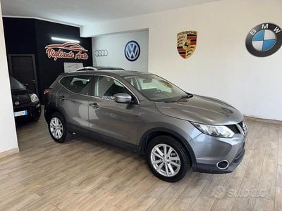 Usata Nissan Qashqai Tekna 110 CV (80 kW) 2016 Grigio SUV