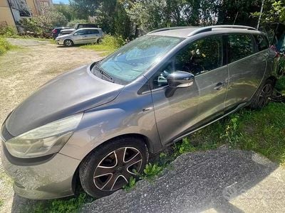 Occasion Renault Clio GrandTour 90 ch (66 kW) 2016 Gris Break
