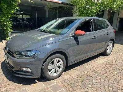 Usata VW Polo Highline 95 CV (69 kW) 2018 Grigio scuro Utilitaria