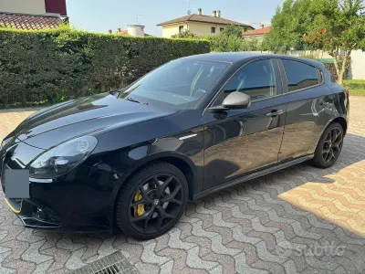 Usata Alfa Romeo Giulietta 120 CV (88 kW) 2020 Nero Utilitaria