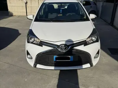 Begagnad Toyota Yaris Sol 90 HK (66 kW) 2016 Halvkombi