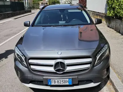 Usata Mercedes GLA200 Executive 136 CV (100 kW) 2014 Argento SUV