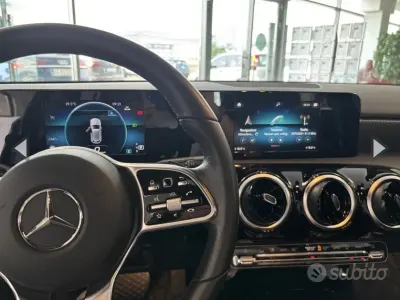 Usata Mercedes A180 Executive 116 CV (85 kW) 2019 Grigio Berlina