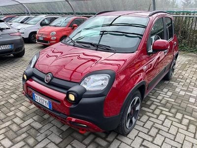 Usata Fiat Panda Cross Cross 69 CV (50 kW) 2024 Rosso Utilitaria