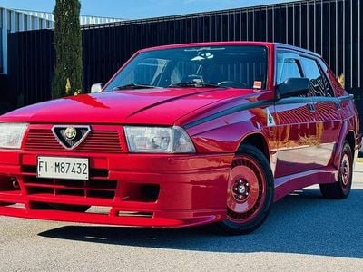 Usata Alfa Romeo 75 155 CV (114 kW) 1987 Rosso Berlina