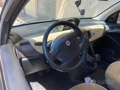 Usata Lancia Ypsilon 69 CV (50 kW) 2005 Utilitaria