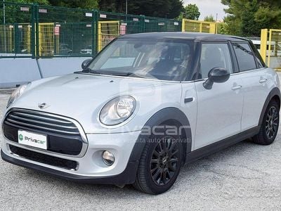 Usata Mini Cooper D Business 116 CV (85 kW) 2015 Grigio Utilitaria