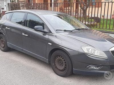 Usata Lancia Delta 120 CV (88 kW) 2009 Utilitaria