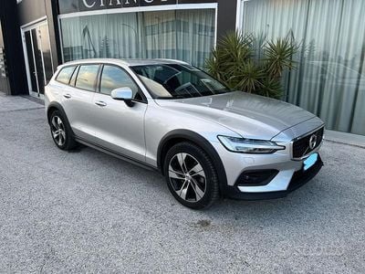Usata Volvo V60 CC Business Edition 190 CV (139 kW) 2019 Station wagon