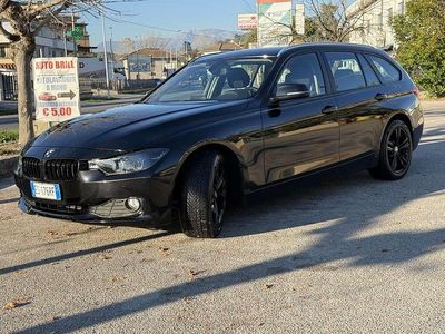 Usata BMW 316 Sport Line 116 CV (85 kW) 2013 Nero Station wagon