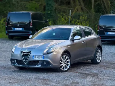 Usata Alfa Romeo Giulietta Exclusive 170 CV (125 kW) 2012 Grigio Utilitaria