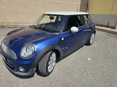 Usata Mini Cooper D Chili 109 CV (80 kW) 2008 Bluazzurro Utilitaria