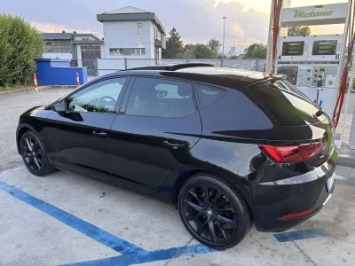Usata Seat Leon Black Edition 131 CV (96 kW) 2019 Berlina