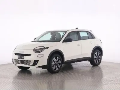 Nuova Fiat 600 145 CV (106 kW) 2026 Bianco SUV