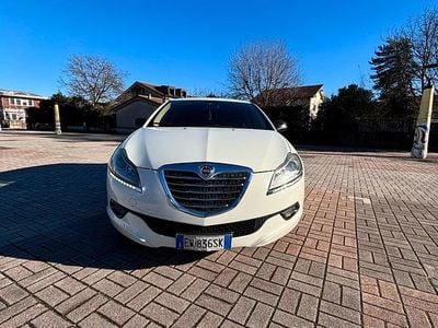 Usata Lancia Delta 120 CV (88 kW) 2014 Bianco Utilitaria